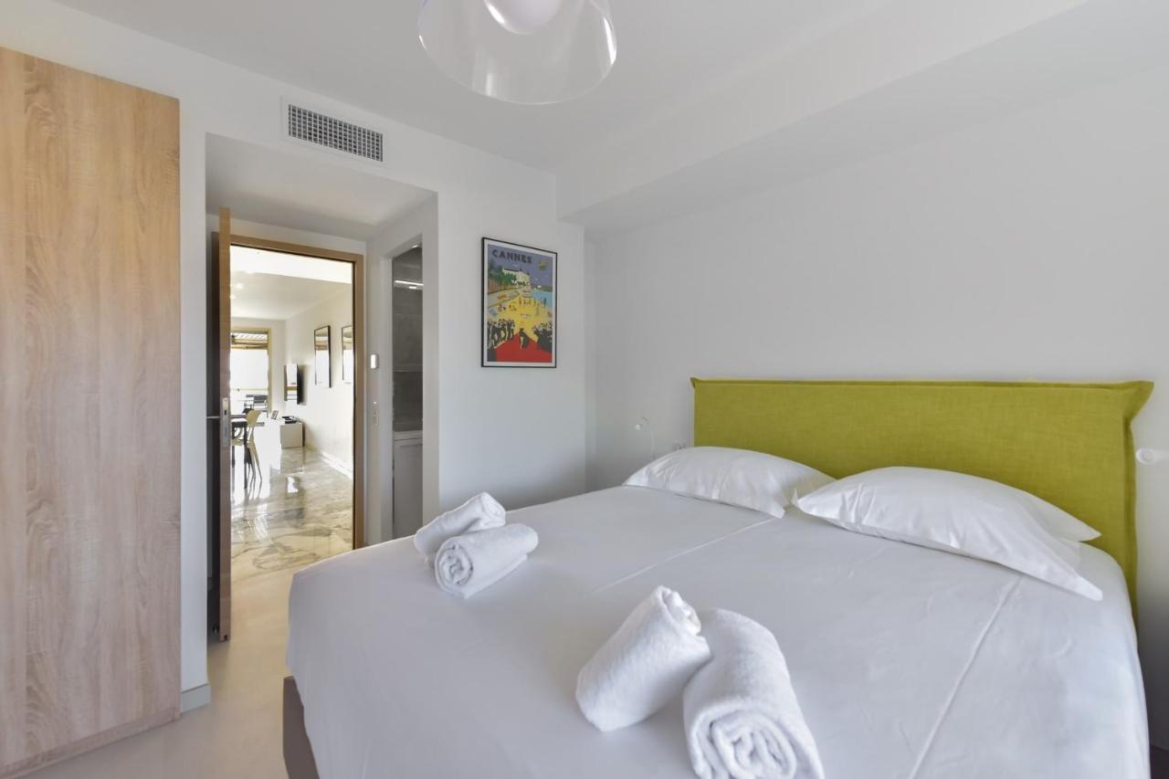 4p With Terrace Sea View And Pool