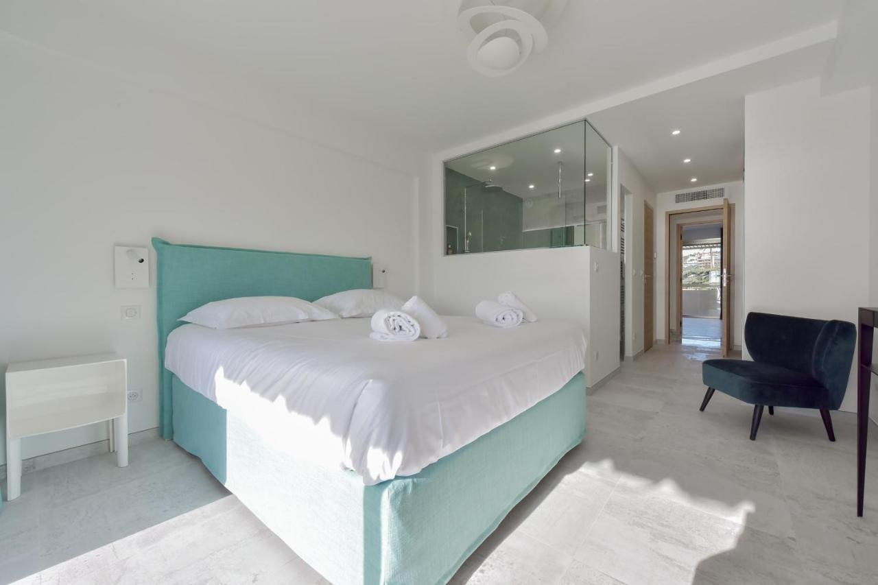 4p With Terrace Sea View And Pool